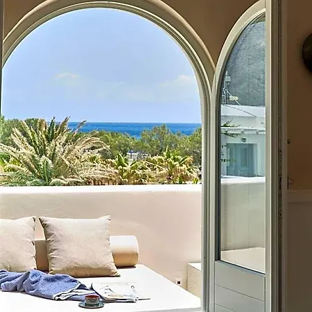 Istoria, A Member Of Design * Perissa (Santorini)