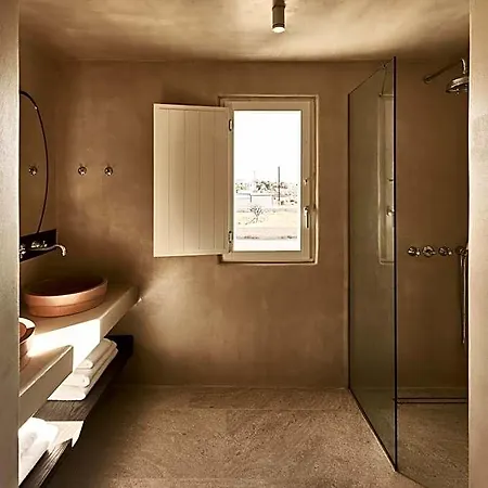 Istoria, A Member Of Design Hotell Perissa (Santorini)