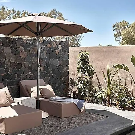 Istoria, A Member Of Design Perissa (Santorini)