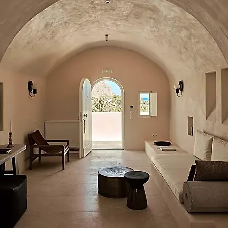 Istoria, A Member Of Design * Perissa (Santorini)