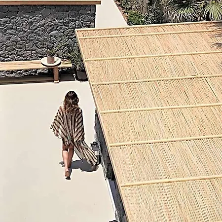 Istoria, A Member Of Design Perissa (Santorini)